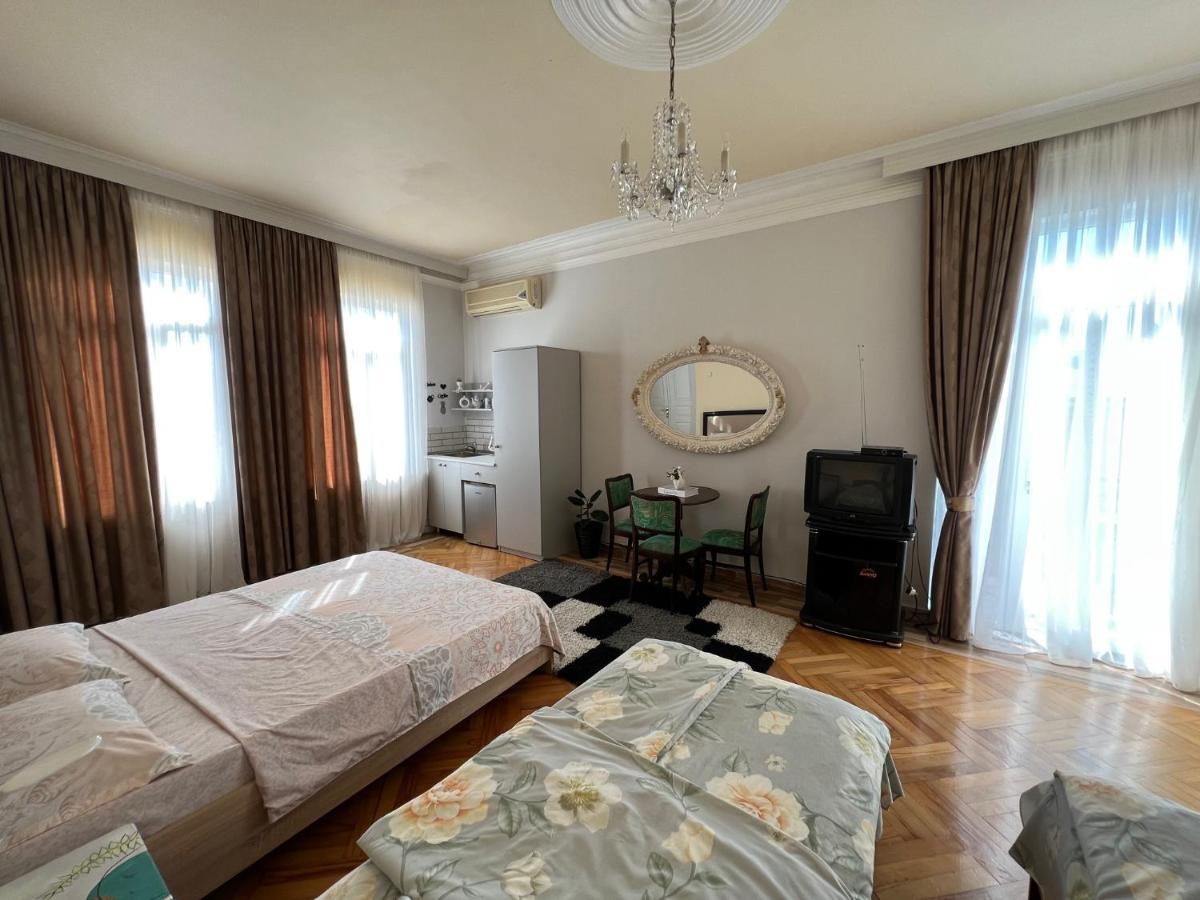 Hotel Kemeni Gardens Batumi Exterior foto
